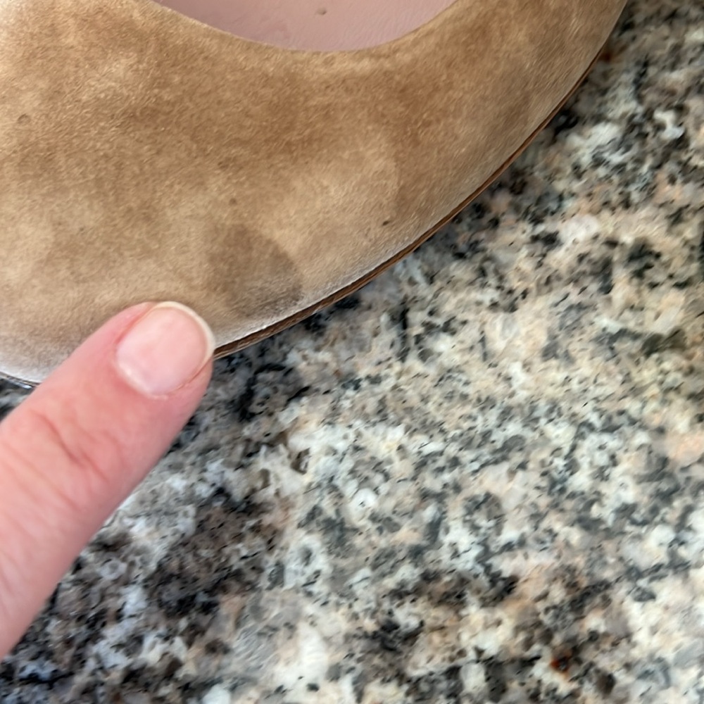 Gucci Suede Dahlia Bamboo Heels - Picture 10 of 14